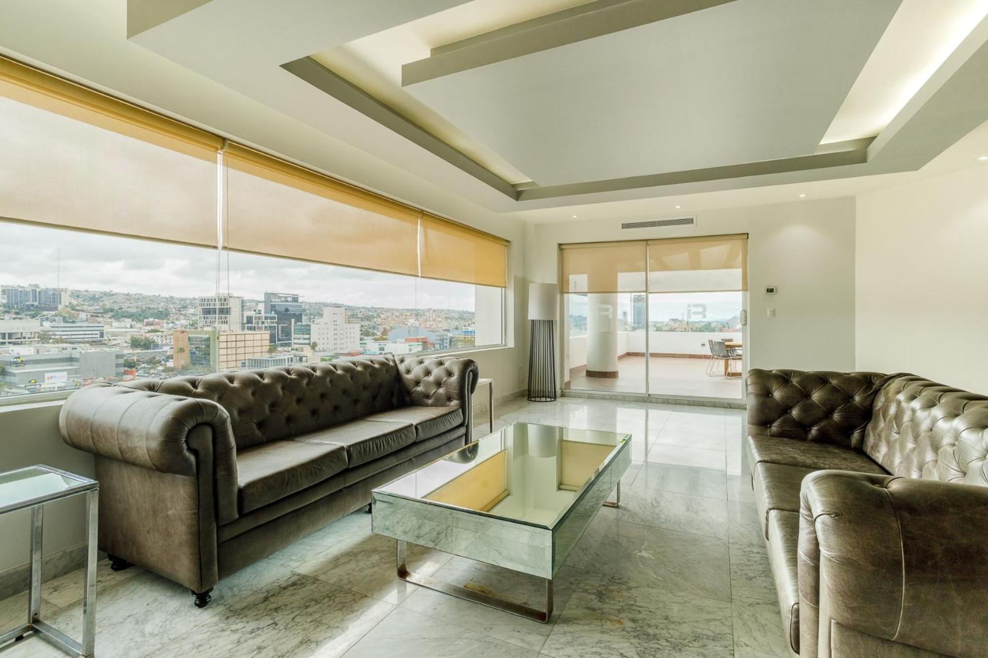 Real Inn Tijuana By Camino Real Hoteles Exterior foto The lobby of the hotel
